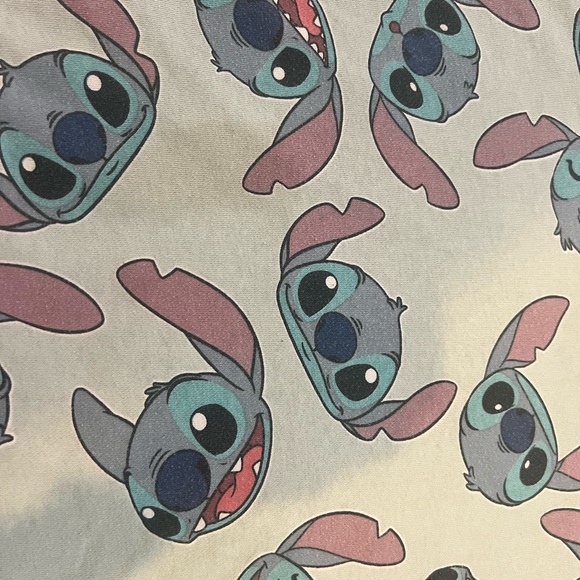 Disney Stitch Faces Thin Crop Hooded Sweatshirt Size XL - Picture 2 of 7